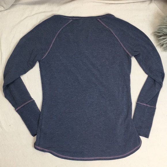 Athleta Scoop Neck Pullover w hi Lo hem - Picture 7 of 8